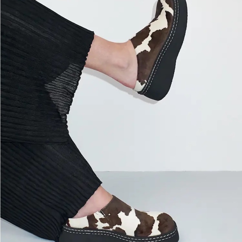 Miista Kristi cow mules Platform